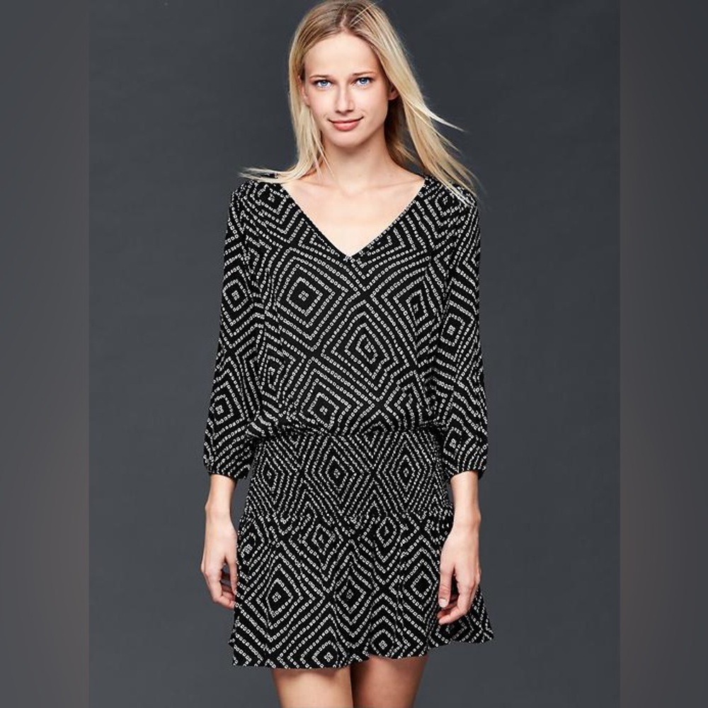 GAP Monochrome Diamond Pattern Dress